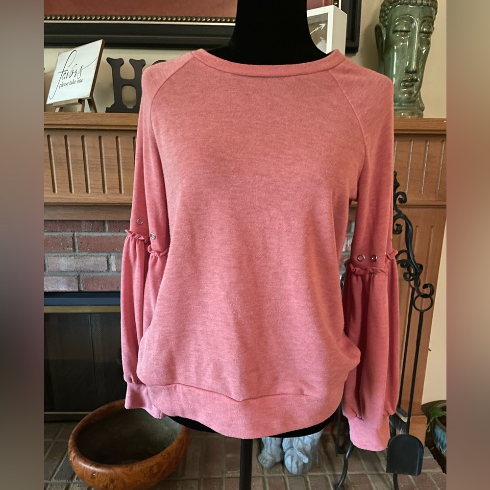 WOMENS SWEATSHIRT  - SIZE M